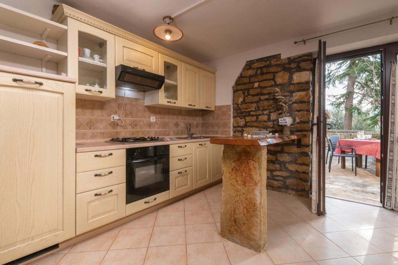 Apartment Larca Kanfanar Ngoại thất bức ảnh